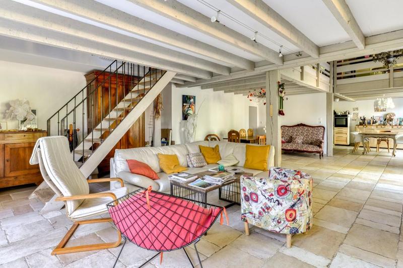 Maison - 280 m² - 11 pièces