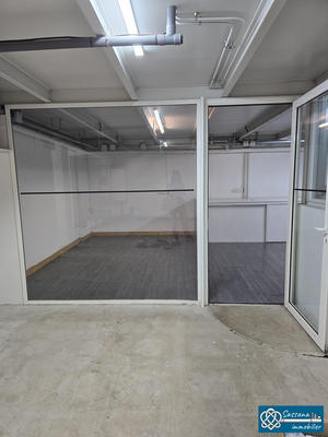 Local commercial - 336 m² - 9 pièces