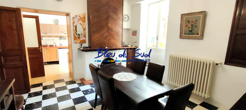 Maison - 250 m² - 11 pièces