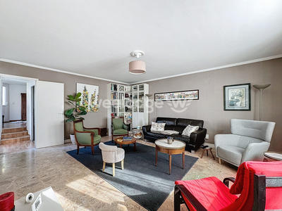 Maison - 143 m² - 8 pièces