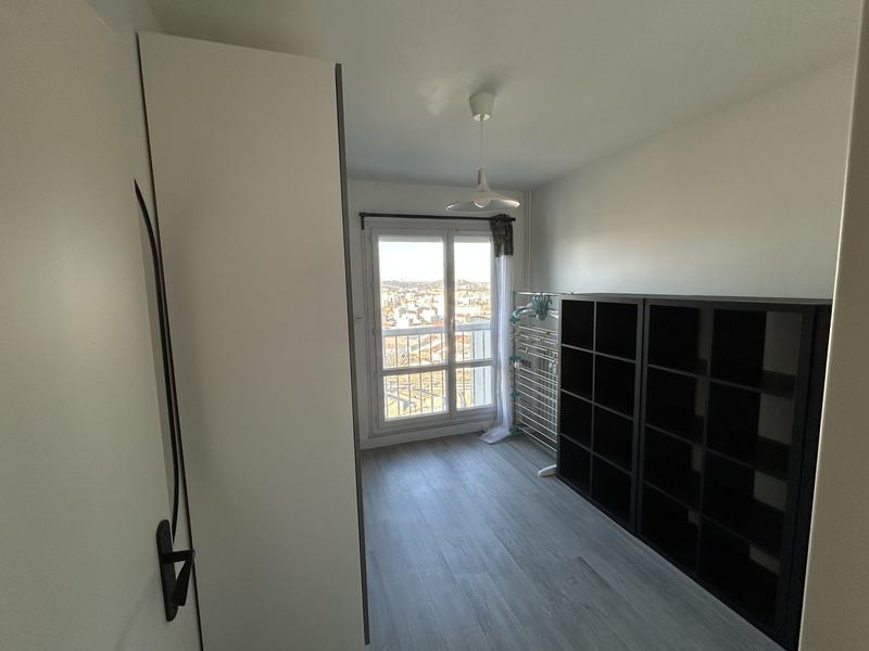 Appartement - 85 m² - 6 pièces