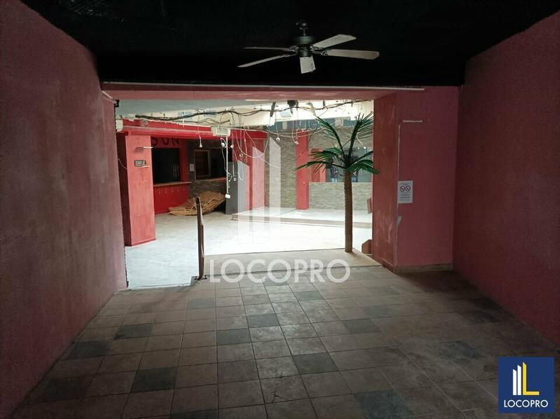 Local commercial - 178 m²