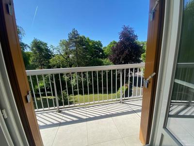 Appartement - 90 m² - 3 pièces