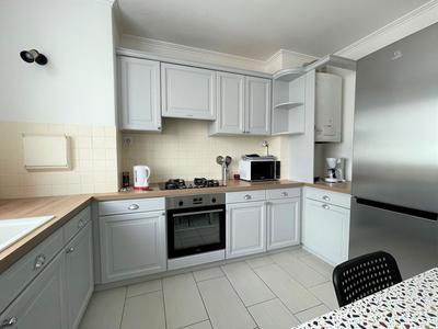 Appartement - 10 m² - 6 pièces