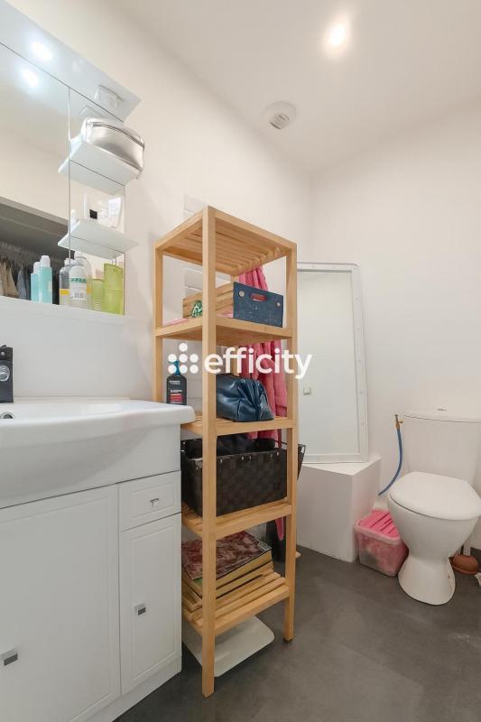 Demeure - 275 m² - 7 pièces