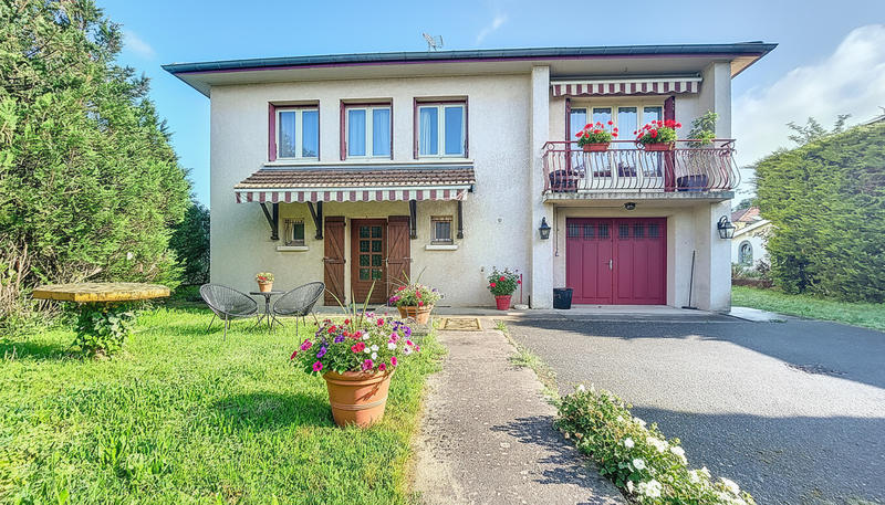 Demeure - 131 m² - 4 pièces