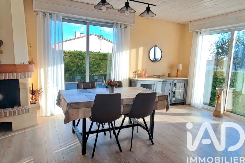 Maison - 99 m² - 5 pièces