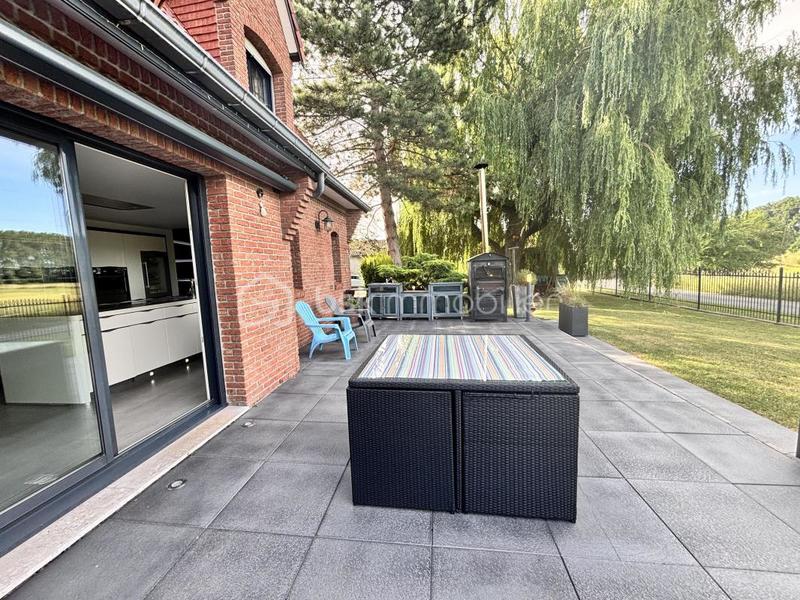 Pavillon - 199 m² - 9 pièces