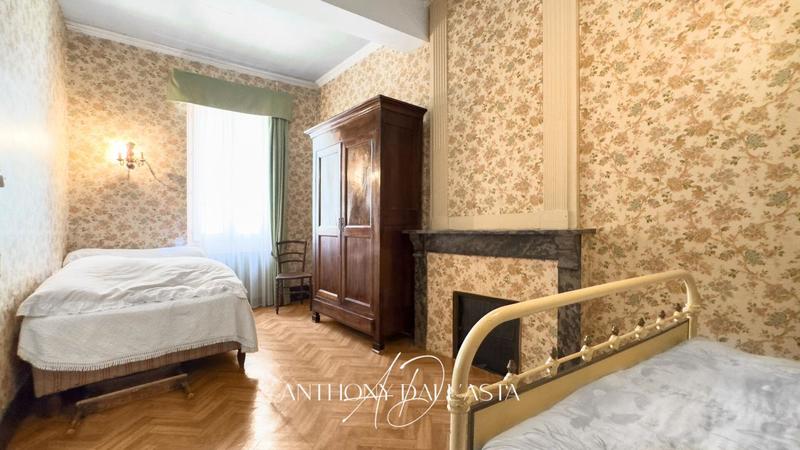 Maison - 207 m² - 6 pièces