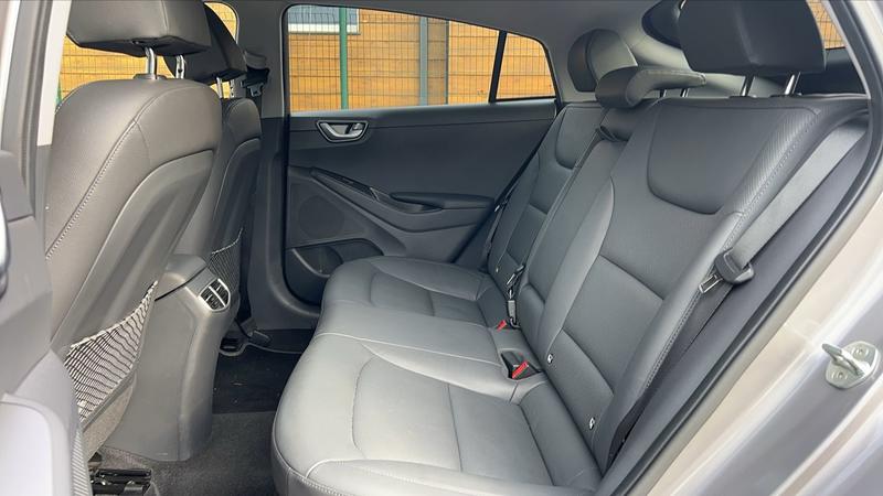 Hyundai Ioniq 1.6 Hybrid 141 Executive