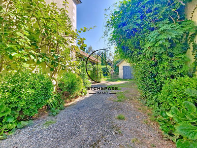 Maison - 213 m² - 5 pièces