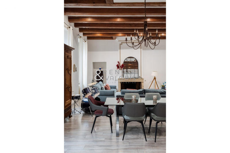 Loft - 162 m² - 6 pièces