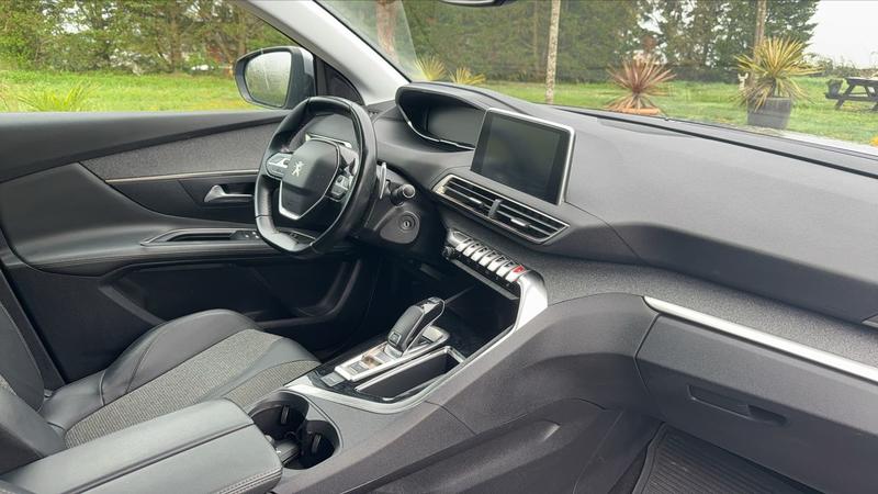 Peugeot 3008 1.5 BlueHDi 130 Eat8 Allure