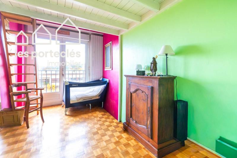 Appartement - 92 m² - 5 pièces