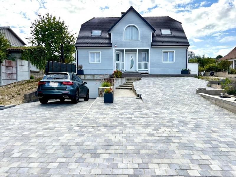 Maison - 175 m² - 5 pièces