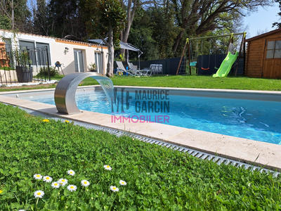 Mas - 376 m² - 15 pièces