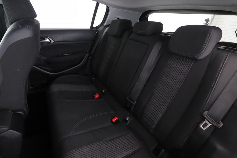 Peugeot 308 1.5 Blue-HDi Allure Eat8 130 ch