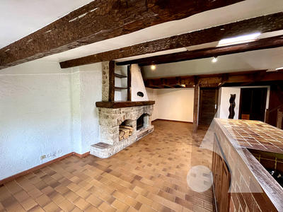 Appartement - 64 m² - 2 pièces