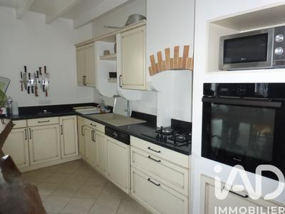 Maison - 207 m² - 6 pièces