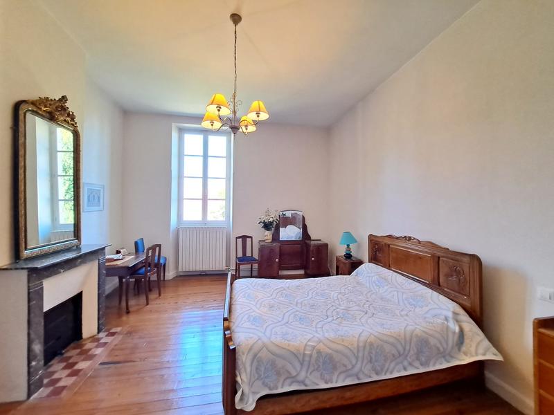 Maison - 292 m² - 14 pièces