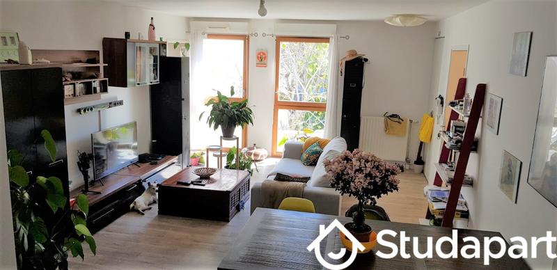 Chambre - 9 m² - 1 pièce