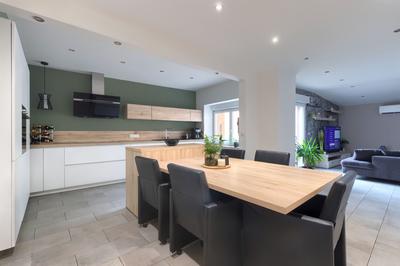 Maison - 150 m² - 5 pièces