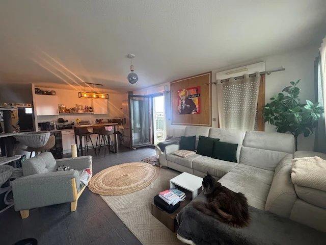 Appartement - 67 m² - 3 pièces