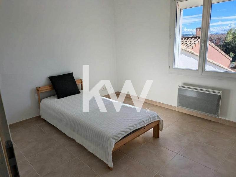 Maison - 99 m² - 4 pièces