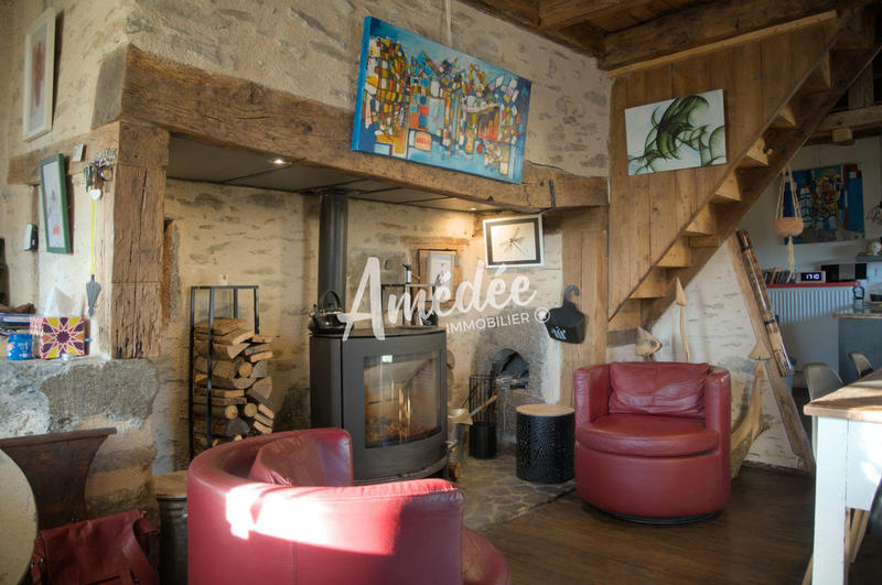 Maison traditionnelle - 195 m² - 9 pièces