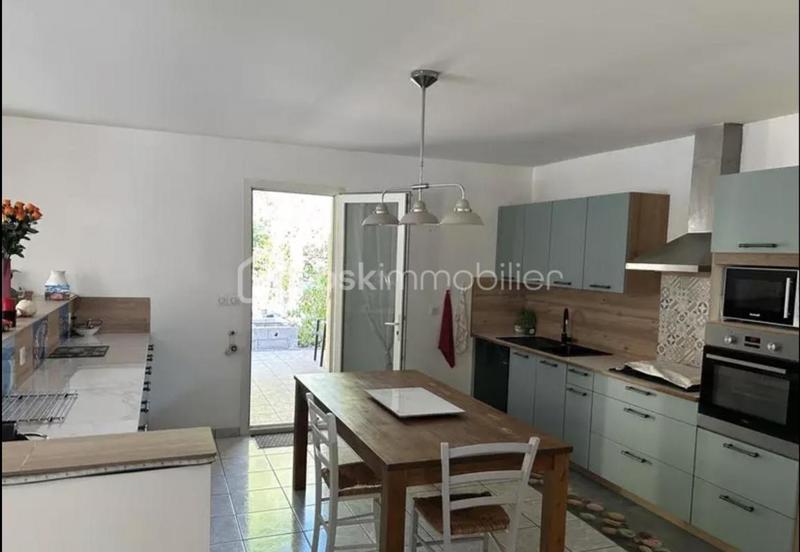 Villa - 180 m² - 7 pièces