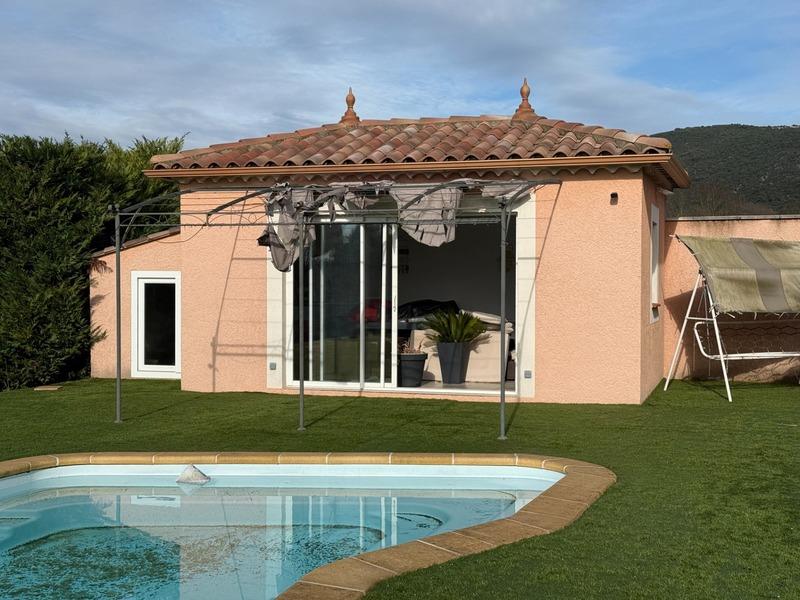 Maison - 141 m² - 5 pièces