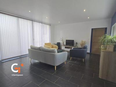 Maison - 253 m² - 8 pièces