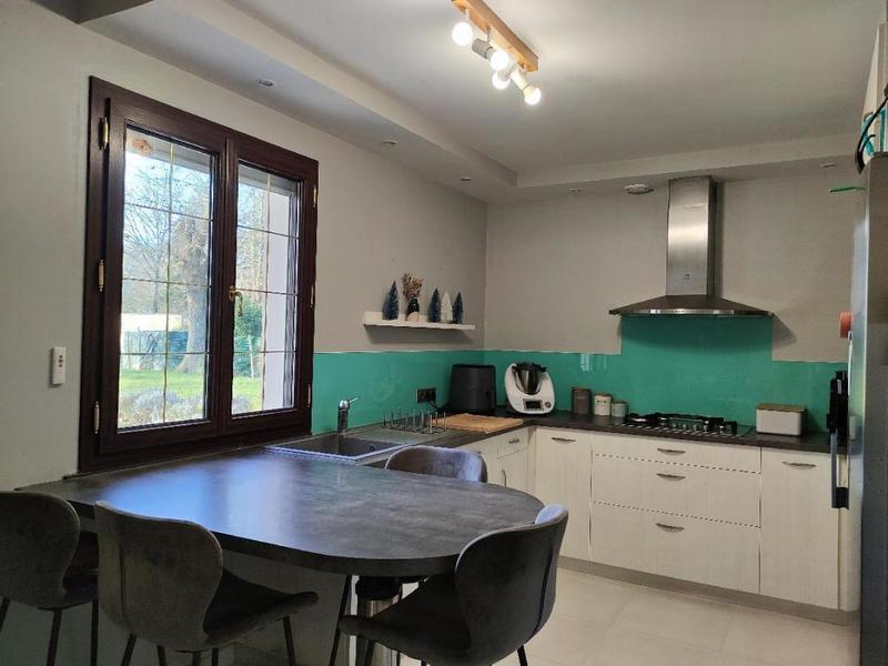 Maison traditionnelle - 147 m² - 6 pièces