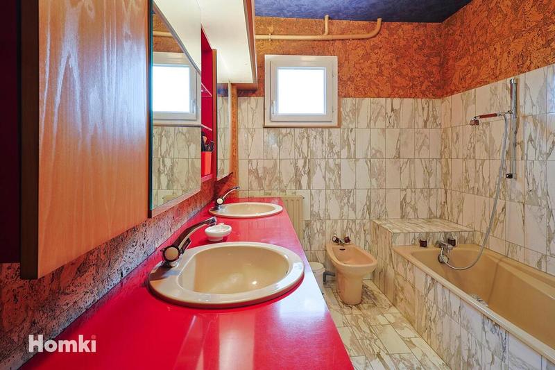 Appartement - 155 m² - 6 pièces