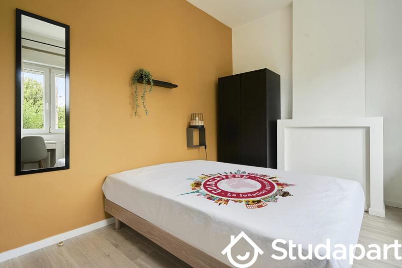 Chambre - 10 m² - 1 pièce