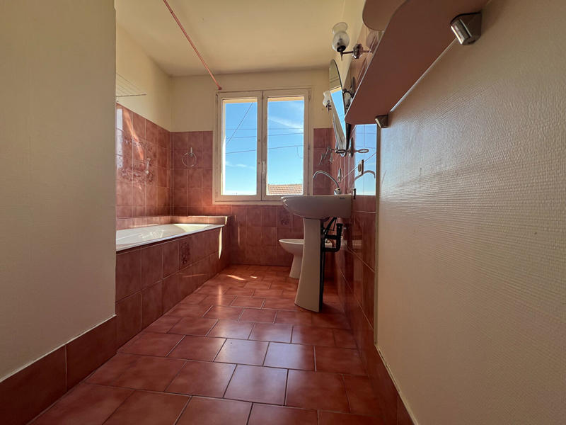 Maison - 143 m² - 7 pièces