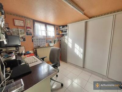 Maison - 89 m² - 5 pièces