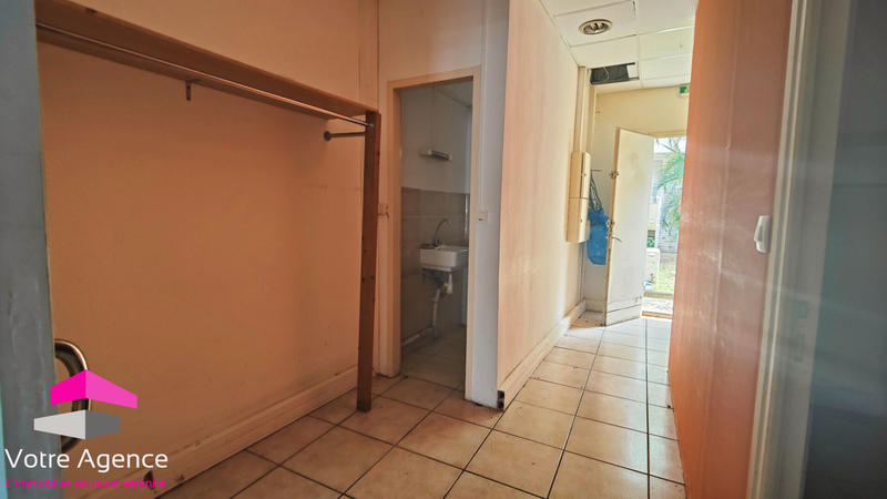 Local commercial - 115 m² - 1 pièce