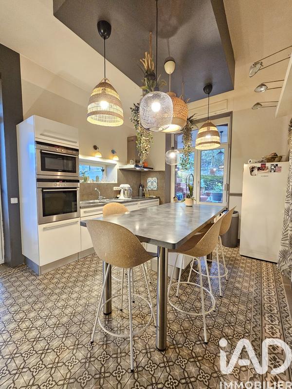 Maison de ville - 222 m² - 7 pièces