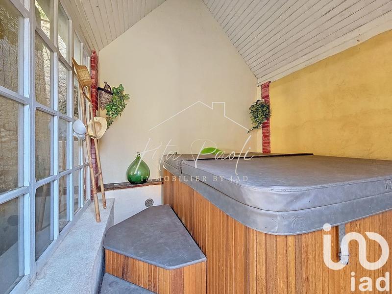 Maison - 226 m² - 13 pièces