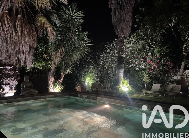 Maison - 200 m² - 7 pièces