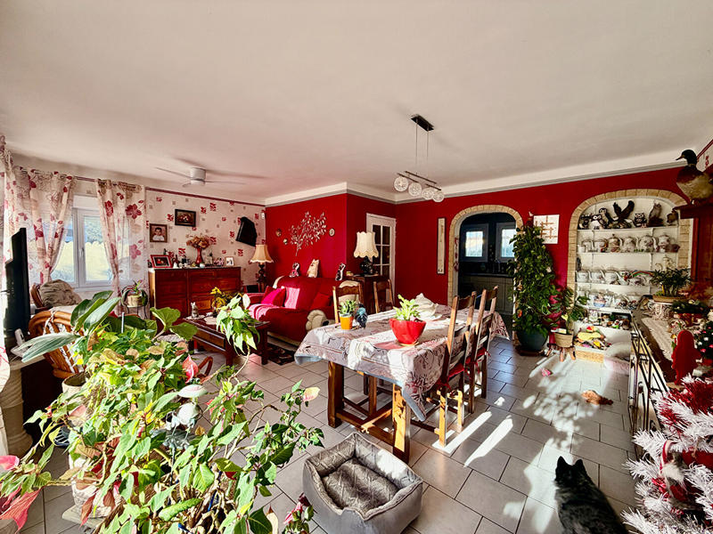 Maison - 90 m² - 5 pièces