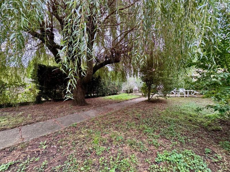 Maison - 217 m² - 9 pièces