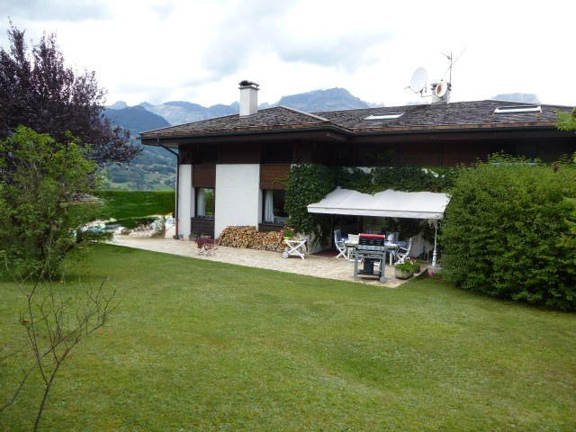 Propriété - 263 m² - 8 pièces