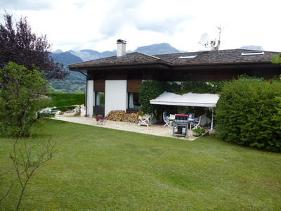 Villa - 263 m² - 8 pièces