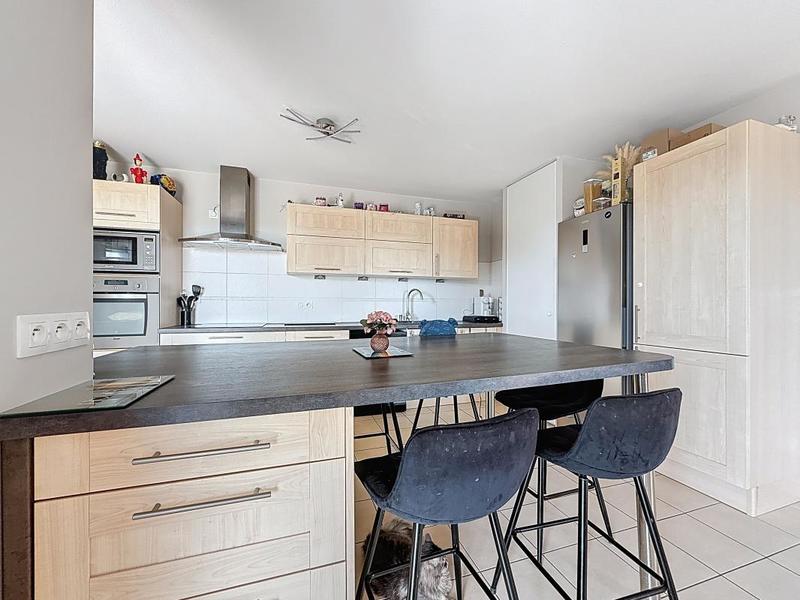 Appartement - 80 m² - 4 pièces