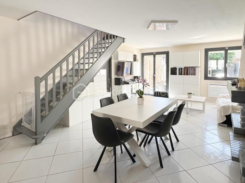 Maison - 100 m² - 6 pièces