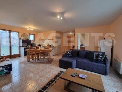 Maison de bois - 74 m² - 4 pièces