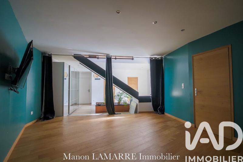 Maison - 181 m² - 7 pièces
