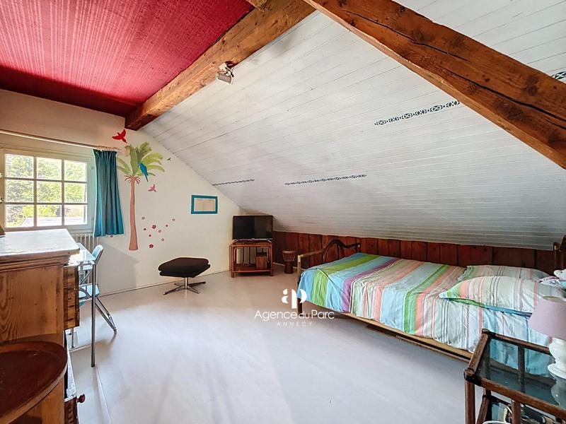 Maison - 220 m² - 9 pièces